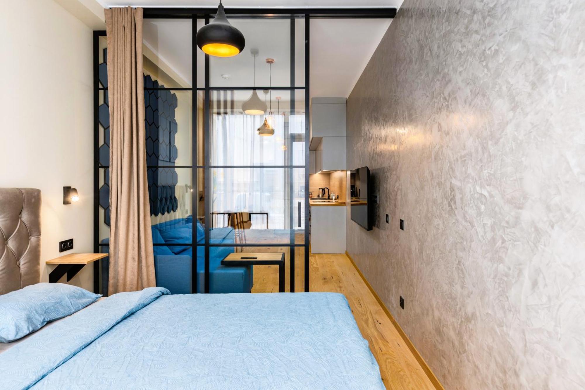 Main Street Lounge - Terrace, Free P, Self Check-in Appartement